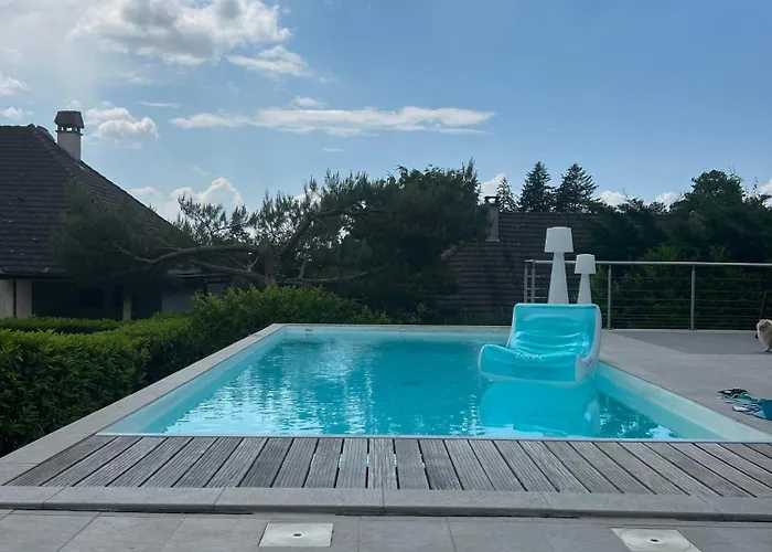 Avec Piscine A 5 Minutes Du Άννεσι